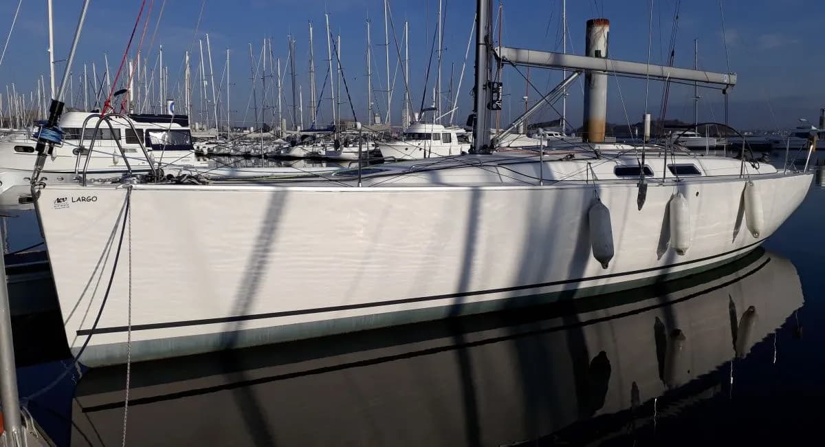 Boat - 13.15m Larmor-Plage Boat Hire