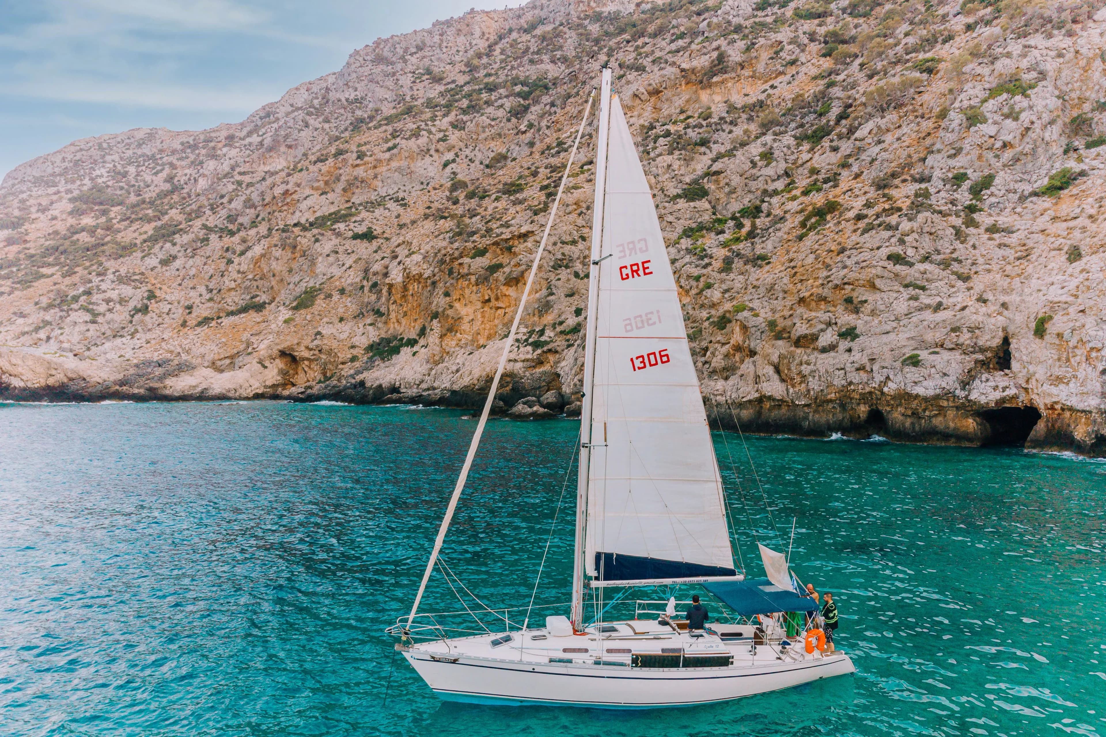 Boat - 11.82m Chania Dromor Apollo 12 Hire