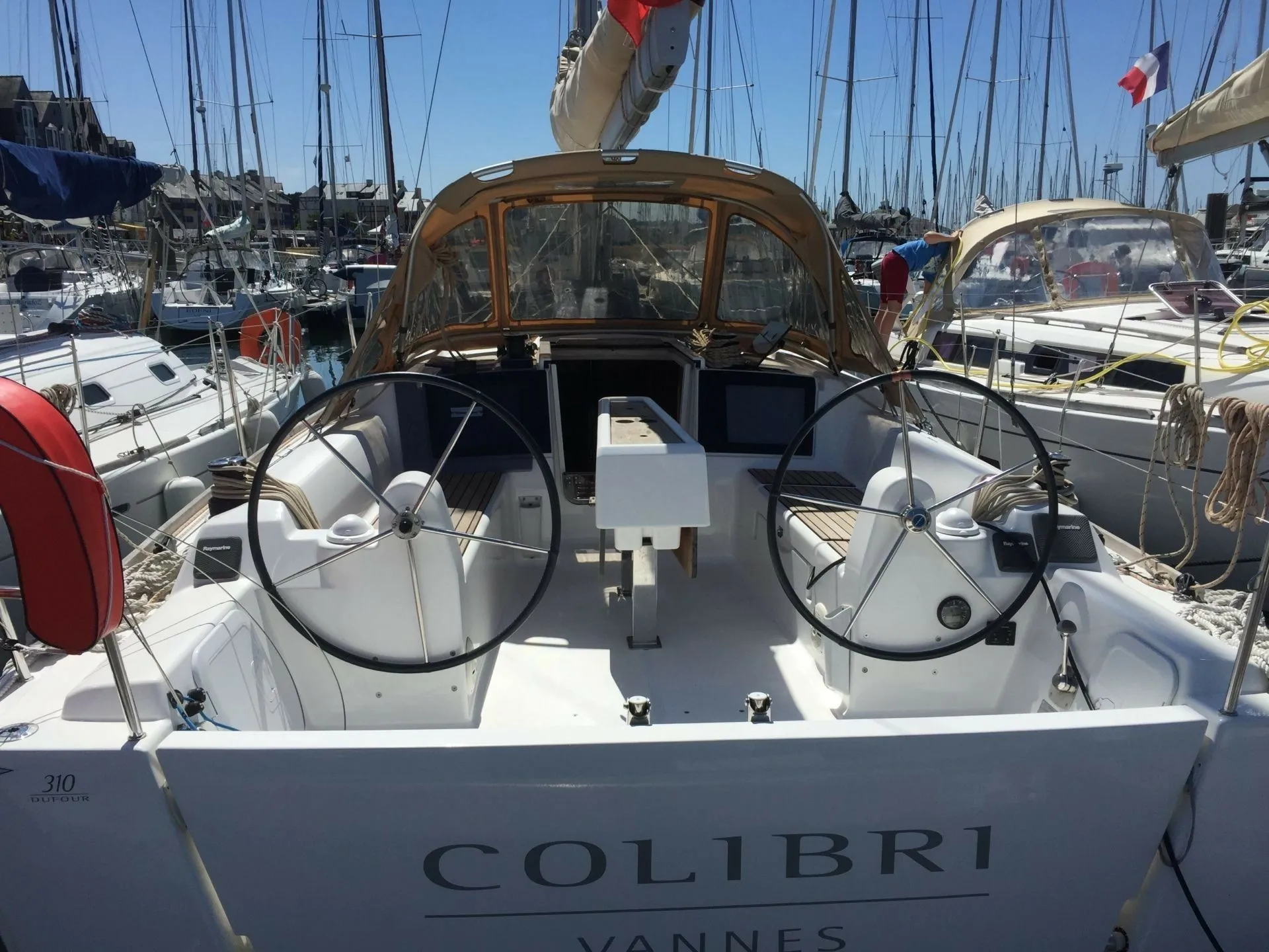 Boat - Explore Arzon on a 9.67m Rental Dufour 310