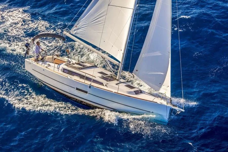 Boat - Charter a 10.3m Boat in Arzon