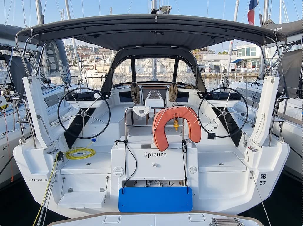 Boat - Charter a 10.77m Dufour 37 Sailing Yacht in Golfe-Juan