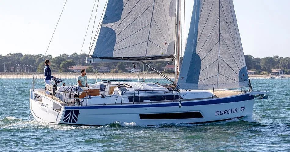 Boat - Charter a 10m Dufour 37 Sailing Yacht in Arzon