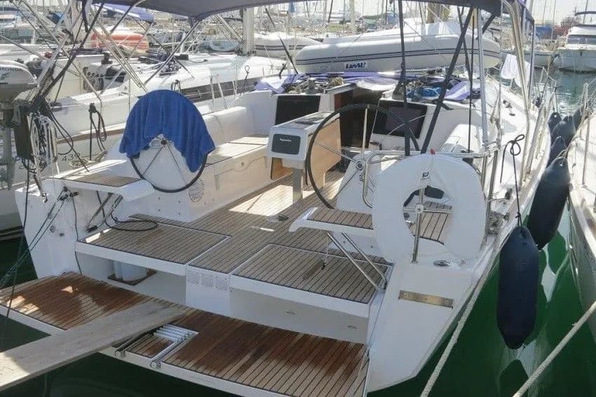 Tekne - Palma de Mallorca 11.25m Kiralık Yelkenli Yat Dufour 382