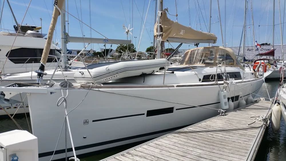 Boat - Rent a 11.25m Dufour 382 in Arzon