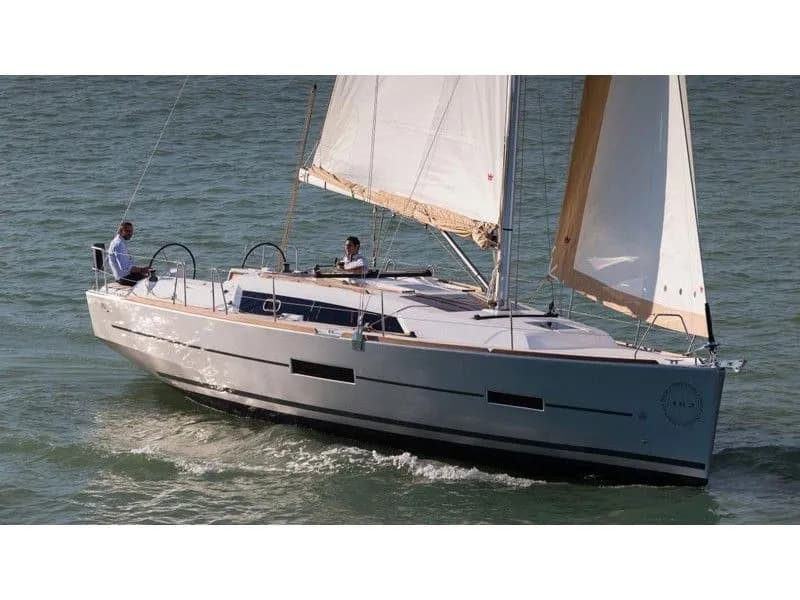 Boat - Rent a 11.25m Sailing Yacht in Faial