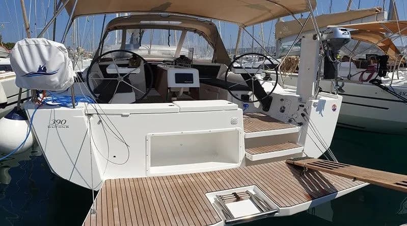 Tekne - Rogoznica 11.93m Kiralık Dufour 390