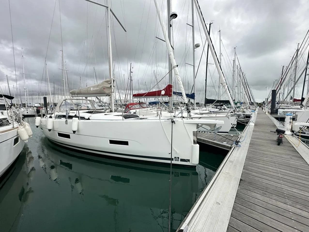 Boat - 11.94m La Rochelle Sailing Yacht Dufour 390 Hire