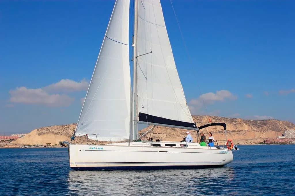 Boat - Explore Alicante on a 11.99m Rental Dufour 40