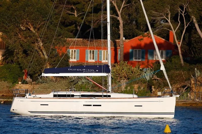Boat - Rent a 12.17m 3 Cabin Sailing Yacht in La Trinite-sur-Mer