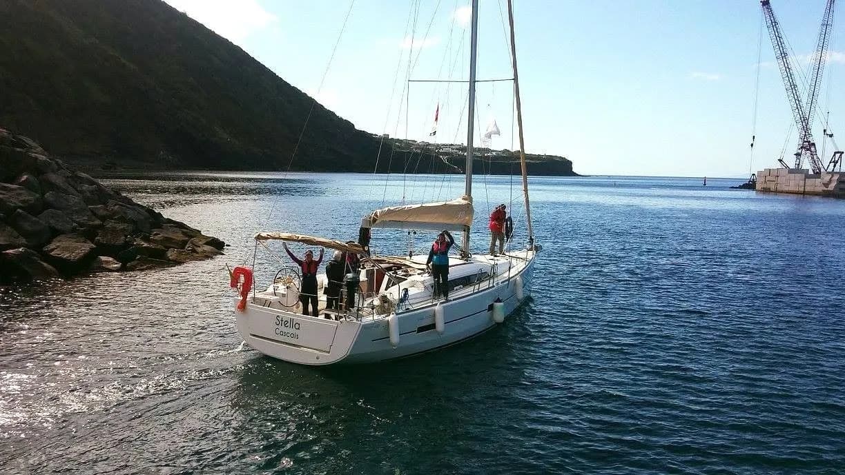 Boat - Charter a 12.35m Boat in Faial