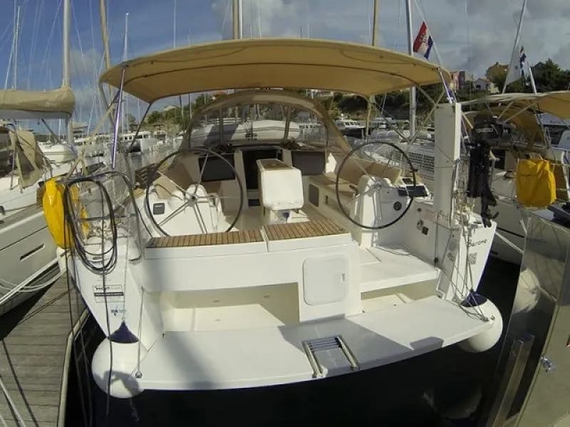 Boat - Charter a 12.7m 3 Cabin Sailing Yacht in Sukosan
