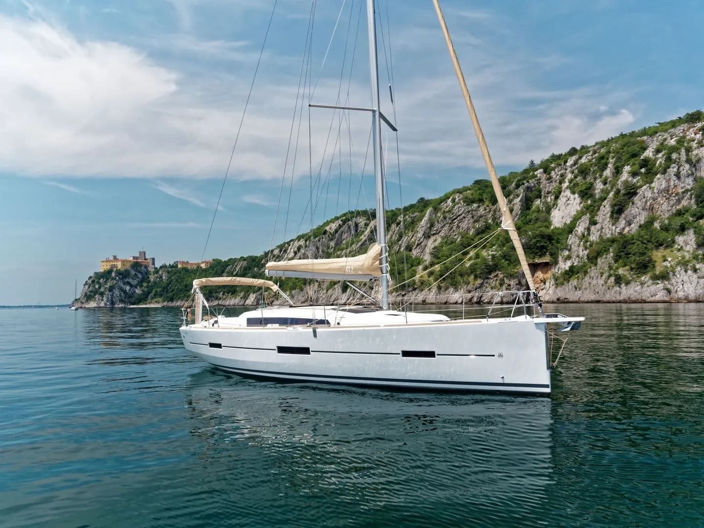 Boat - Charter a 12.35m Sailing Yacht in La Paz