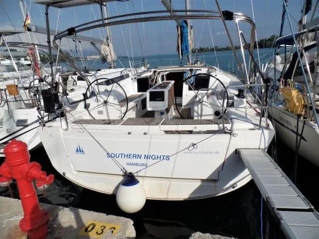 Boot - Charter a 12.35m 3 Cabin Sailing Yacht in Gouvia
