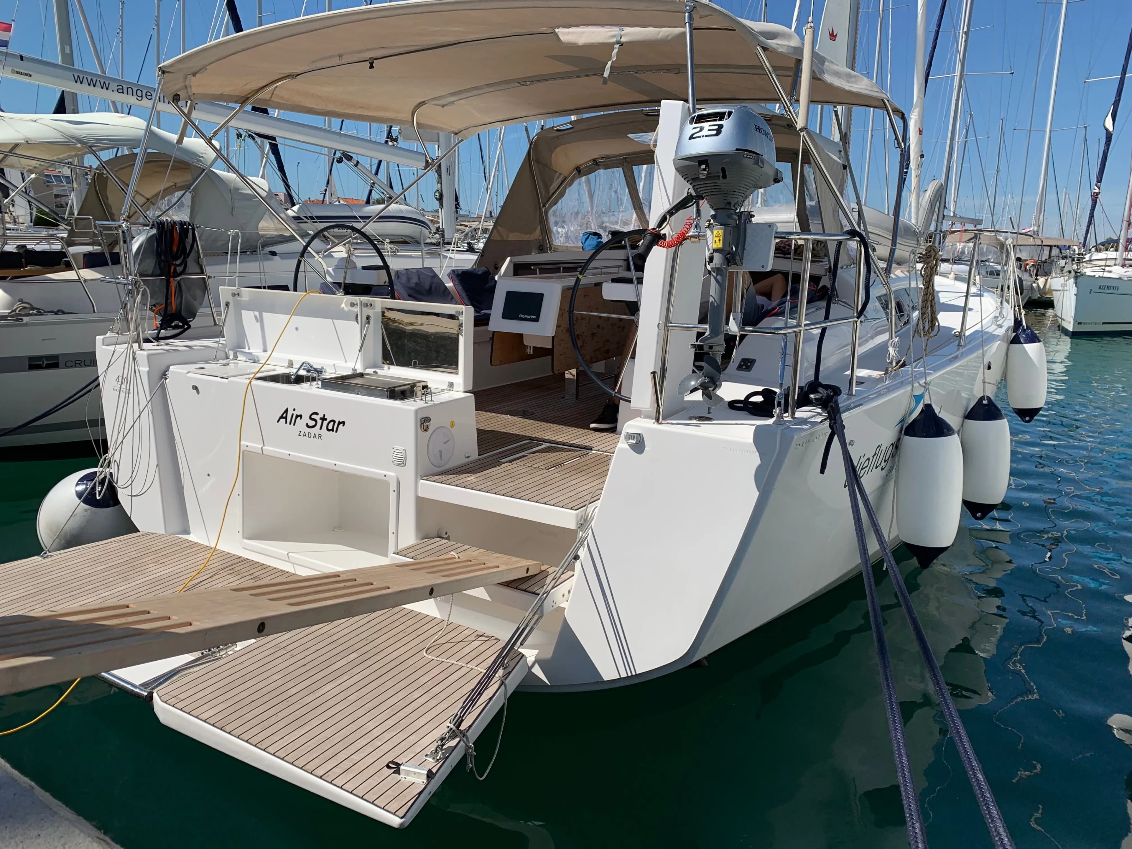 Boat - Explore Sukosan on a 13.24m Rental Sailing Yacht