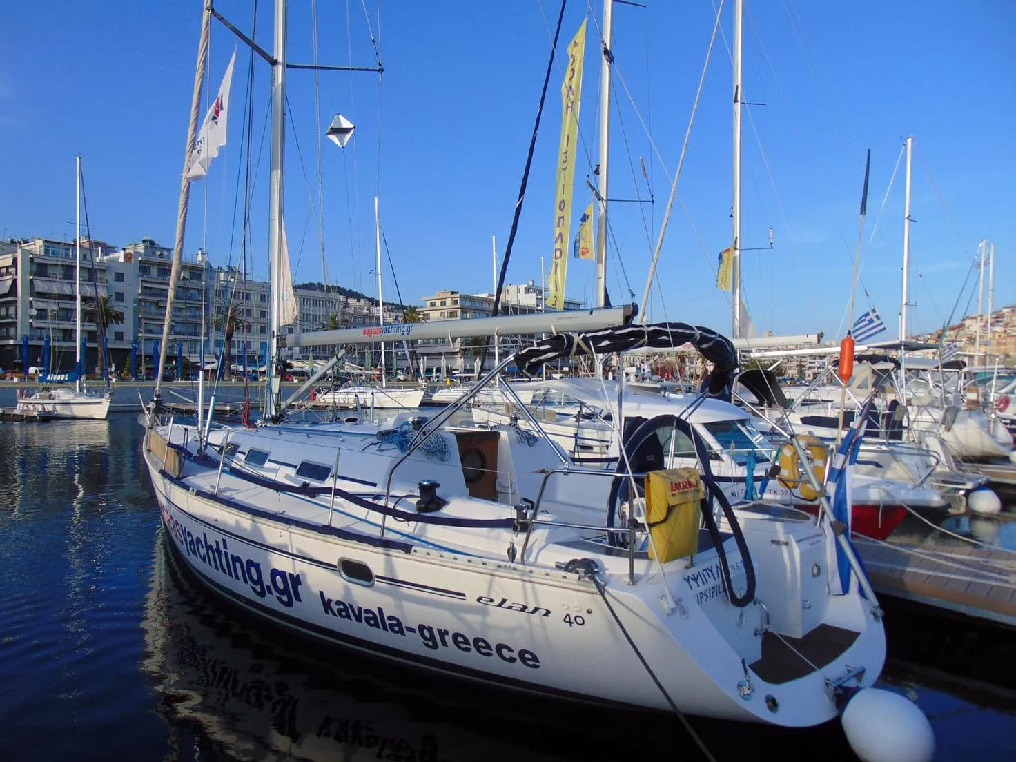 Boat - Charter a 12.2m Elan 40 Sailing Yacht in Kavala