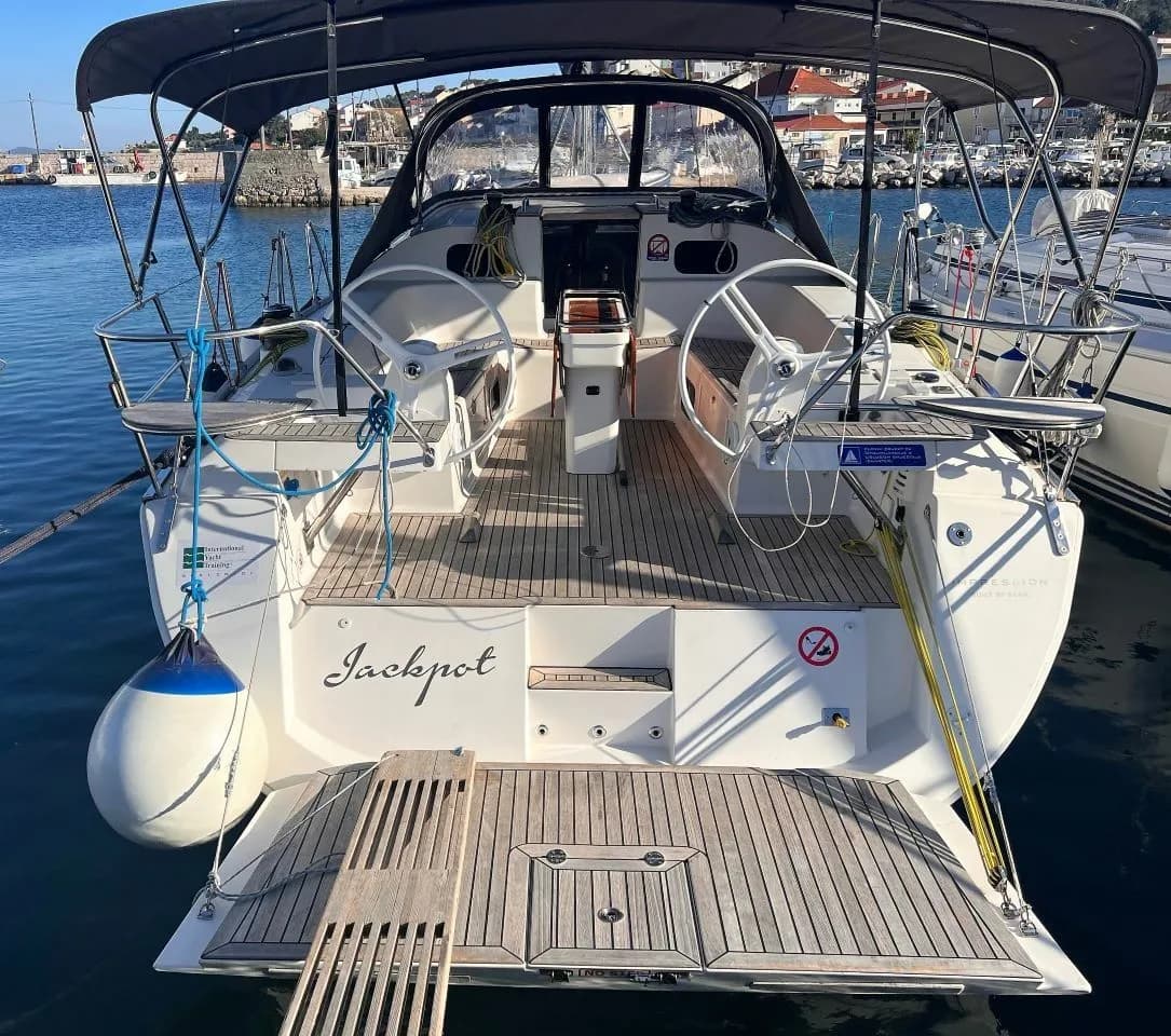 Boat - 13.85m Sukosan Sailing Yacht Hire