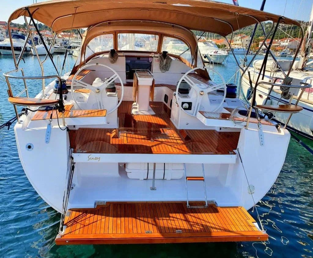 Tekne - Biograd na Moru 15.2m Kiralık 5 Kabinli Yelkenli Yat
