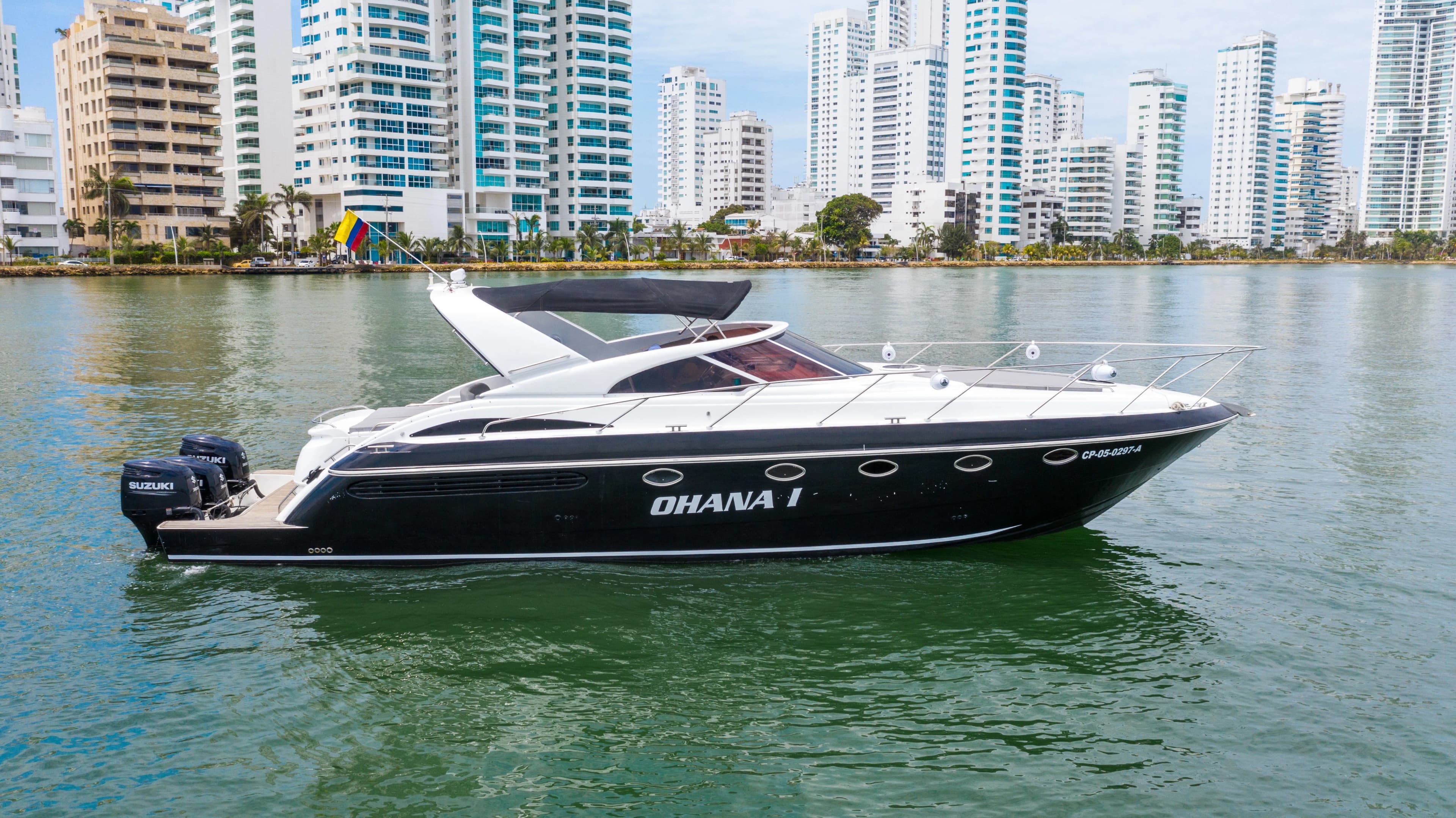 Boat - Charter a 11.98m Motor Yacht in Cartagena de Indias
