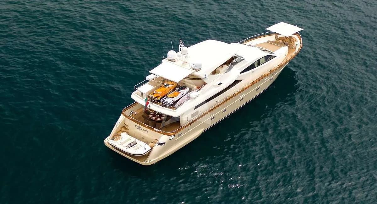 Boat - Rent a 27.6m 4 Cabin Motor Yacht in Athens
