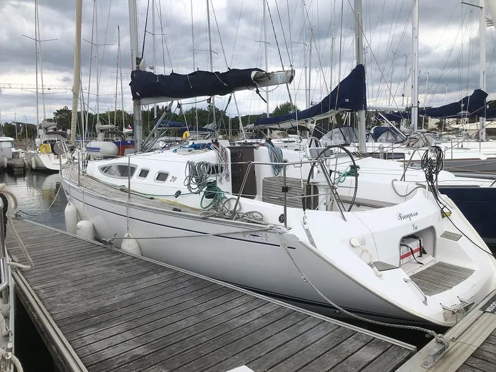 Boat - Rent a 11.64m Feeling 39 Sailing Yacht in Arzon
