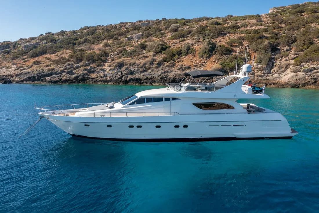 Boat - Charter a 22m Ferretti 72 in Athens