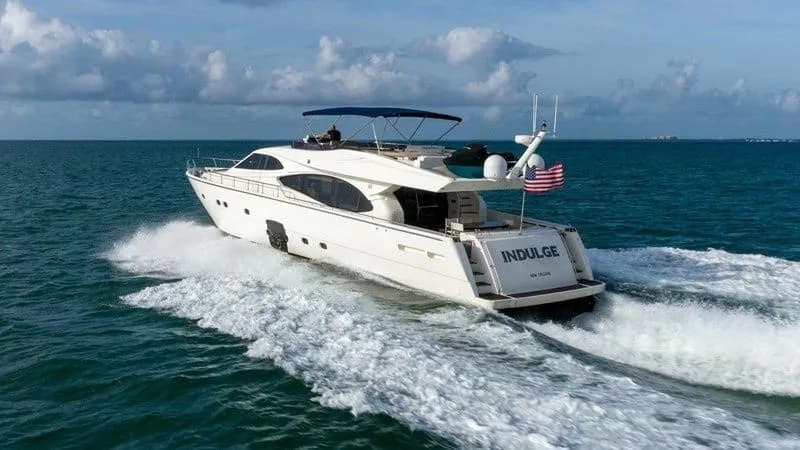 Tekne - Miami Kiralık 4 Kabinli 24.3m Motoryat
