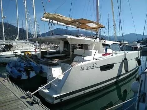 Boat - Explore Propriano on a 12.58m Rental Boat