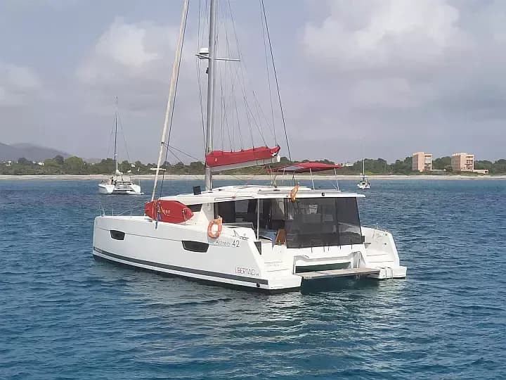 Tekne - ibiza Town 12.7m Kiralık Katamaran Fountaine Pajot Astrea 42