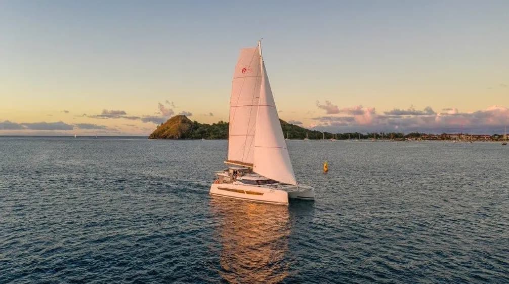 Boat - Explore Marsh Harbour on a 15.54m Rental Fountaine Pajot Aura 51
