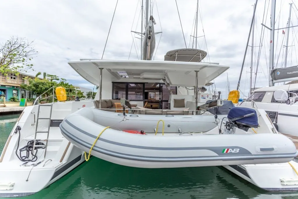 Tekne - Tortola 13.3m Kiralık Fountaine Pajot Helia 44