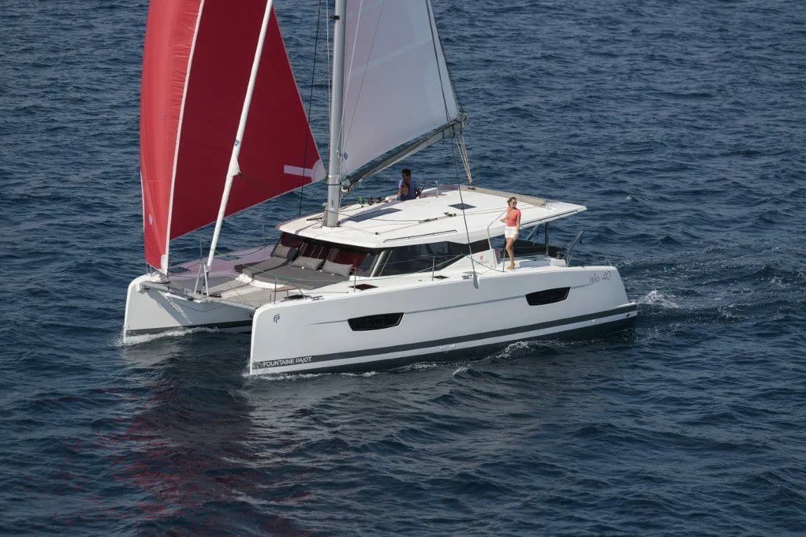 Boat - Rent a 11.93m Fountaine Pajot Isla 40 Catamaran in Hyeres