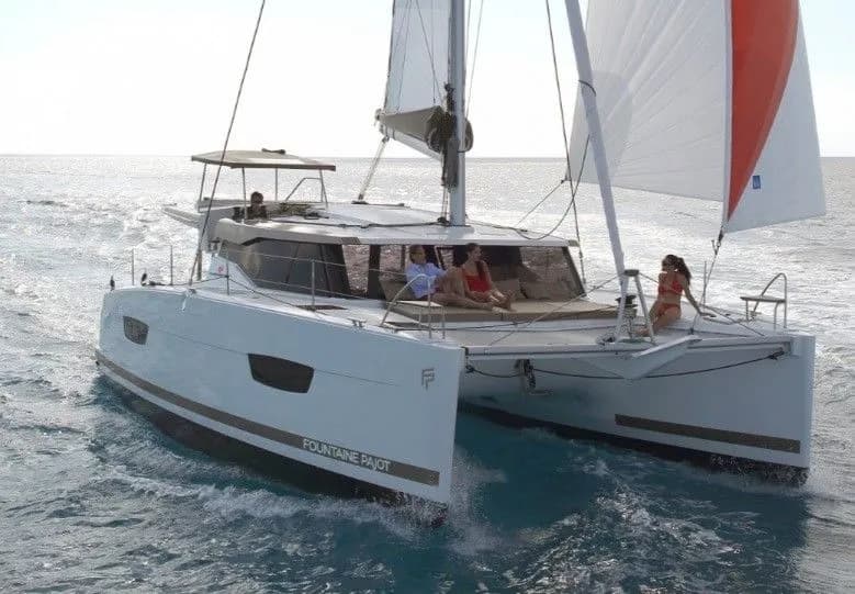 Лодка - Взять в чартер 11.73м Fountaine Pajot Lucia 40 в Фурнари