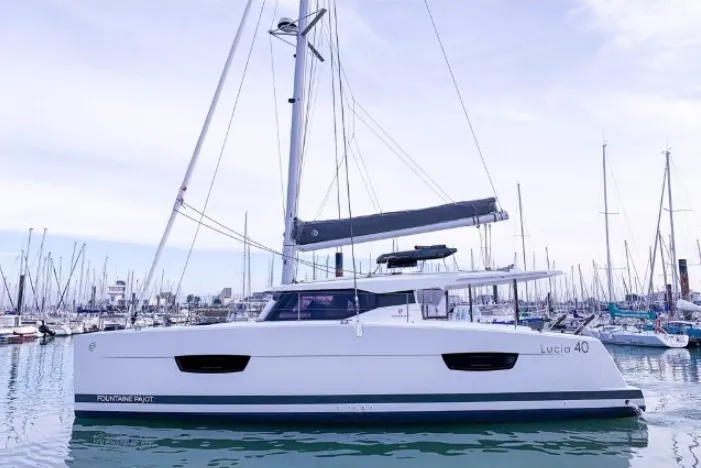 Boot - Charter a 12.03m Boat in Athens
