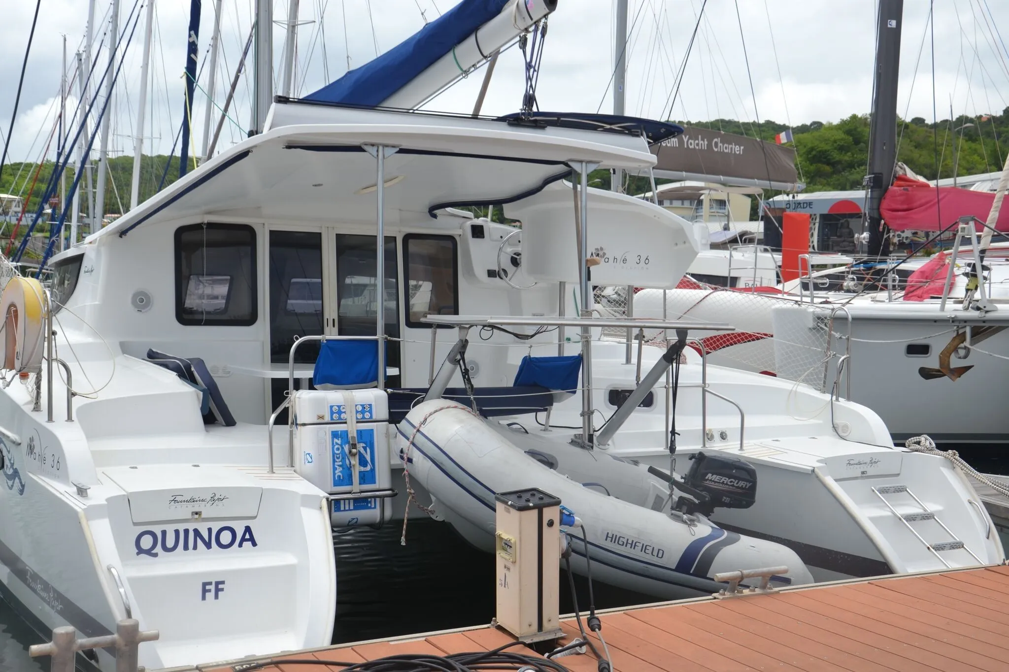Tekne - Le Marin 11m Kiralık Fountaine Pajot Mahe 36