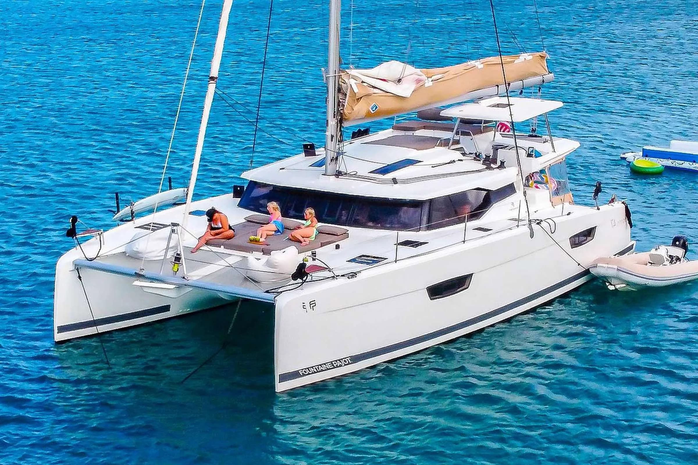 Tekne - Tortola 13.94m Kiralık Tekne