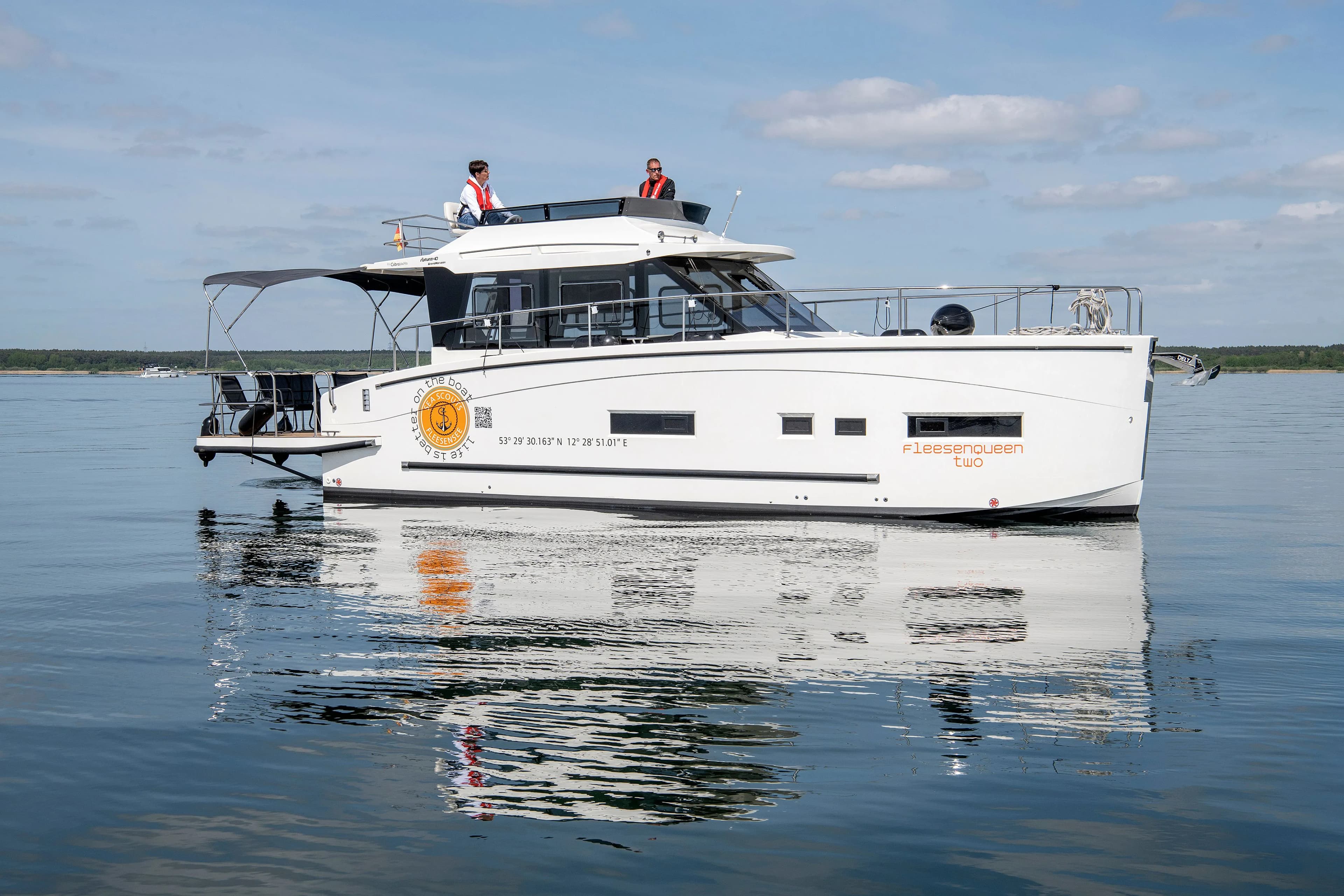 Boat - Explore Göhren-Lebbin on a 12.5m Rental Motor Yacht Futura 40