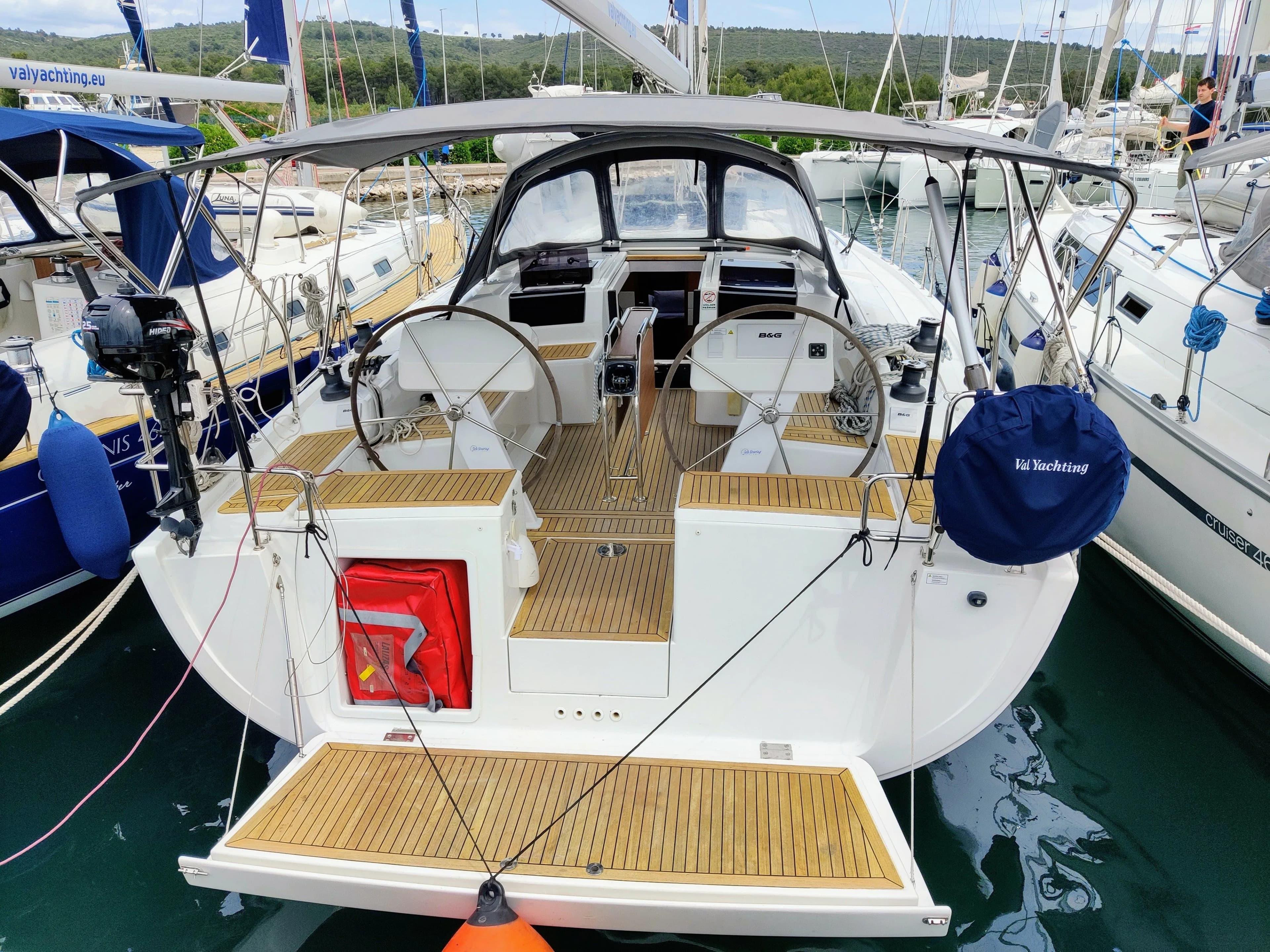 Boat - Explore Sukosan on a 14.04m Hanse 458 Sailing Yacht Rental