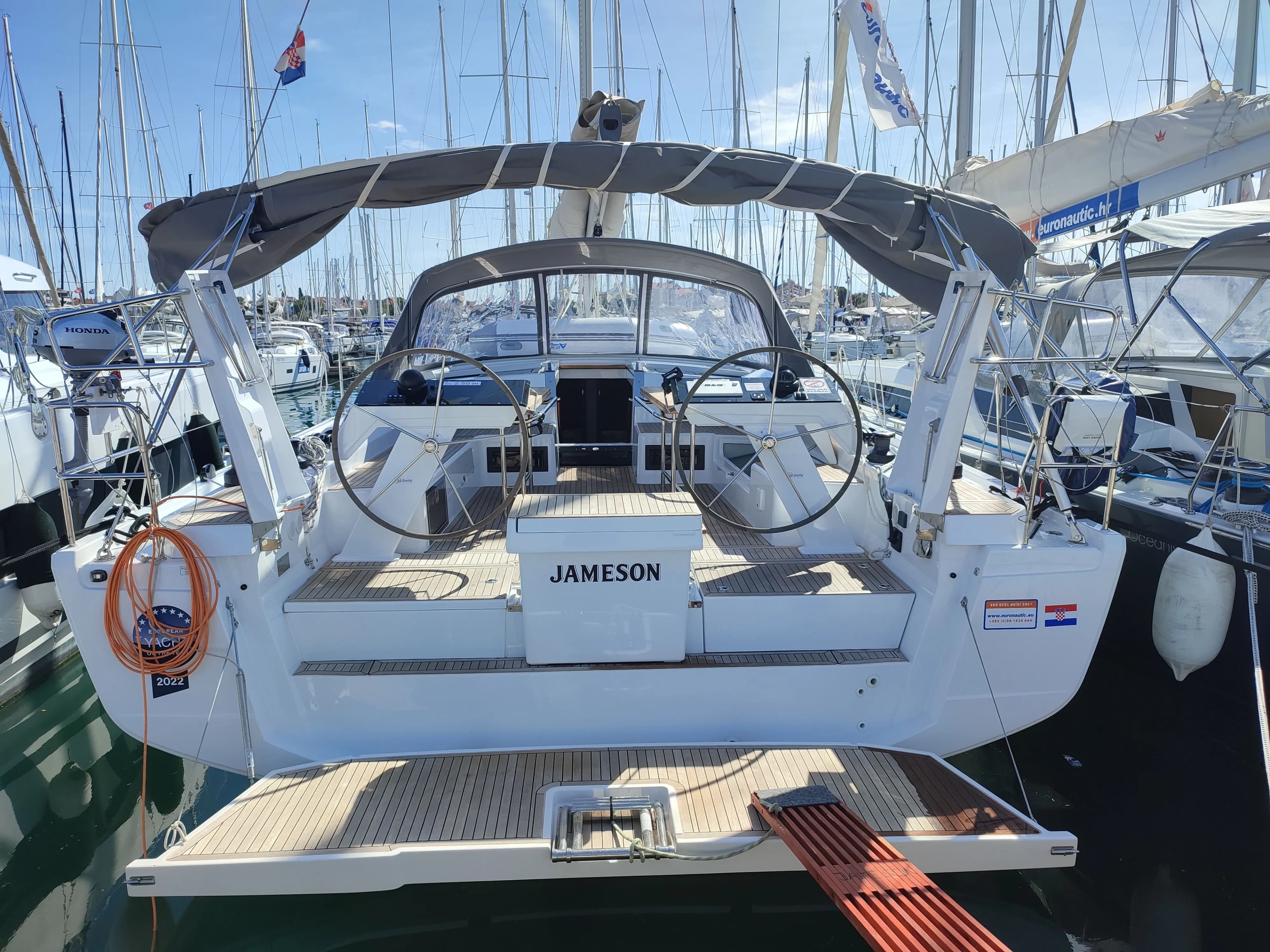 Tekne - Biograd na Moru 14.6m Kiralık Yelkenli Yat Hanse 460