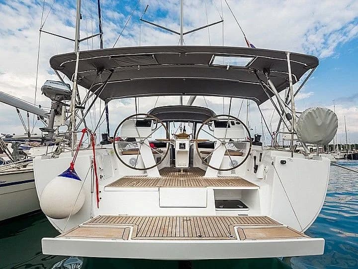 Boat - Charter a 15.4m Sailing Yacht Hanse 505 in Sukosan
