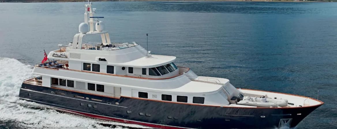 Boat - Explore Downtown Nassau on a 42.28m 5 Cabin Motor Yacht Rental