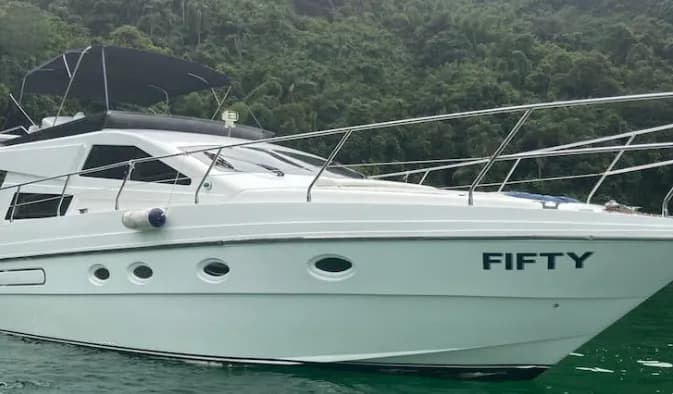 Boat - Explore Angra dos Reis on a 13.55m 2 Cabin Motor Yacht Rental