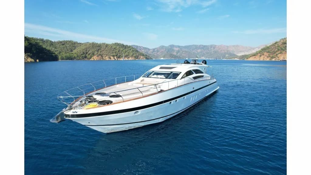 Boat - Explore Athens on a 28m 4 Cabin Motor Yacht Rental