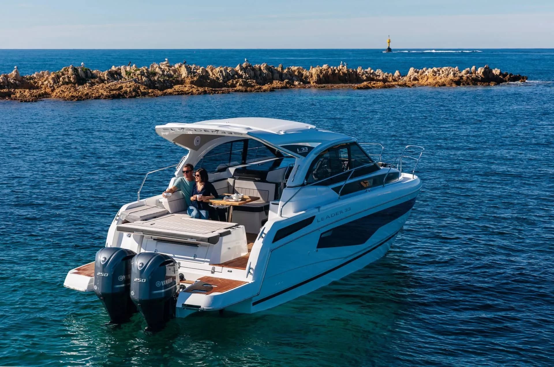 Boat - 10.56m Golfe-Juan Motor Yacht Hire