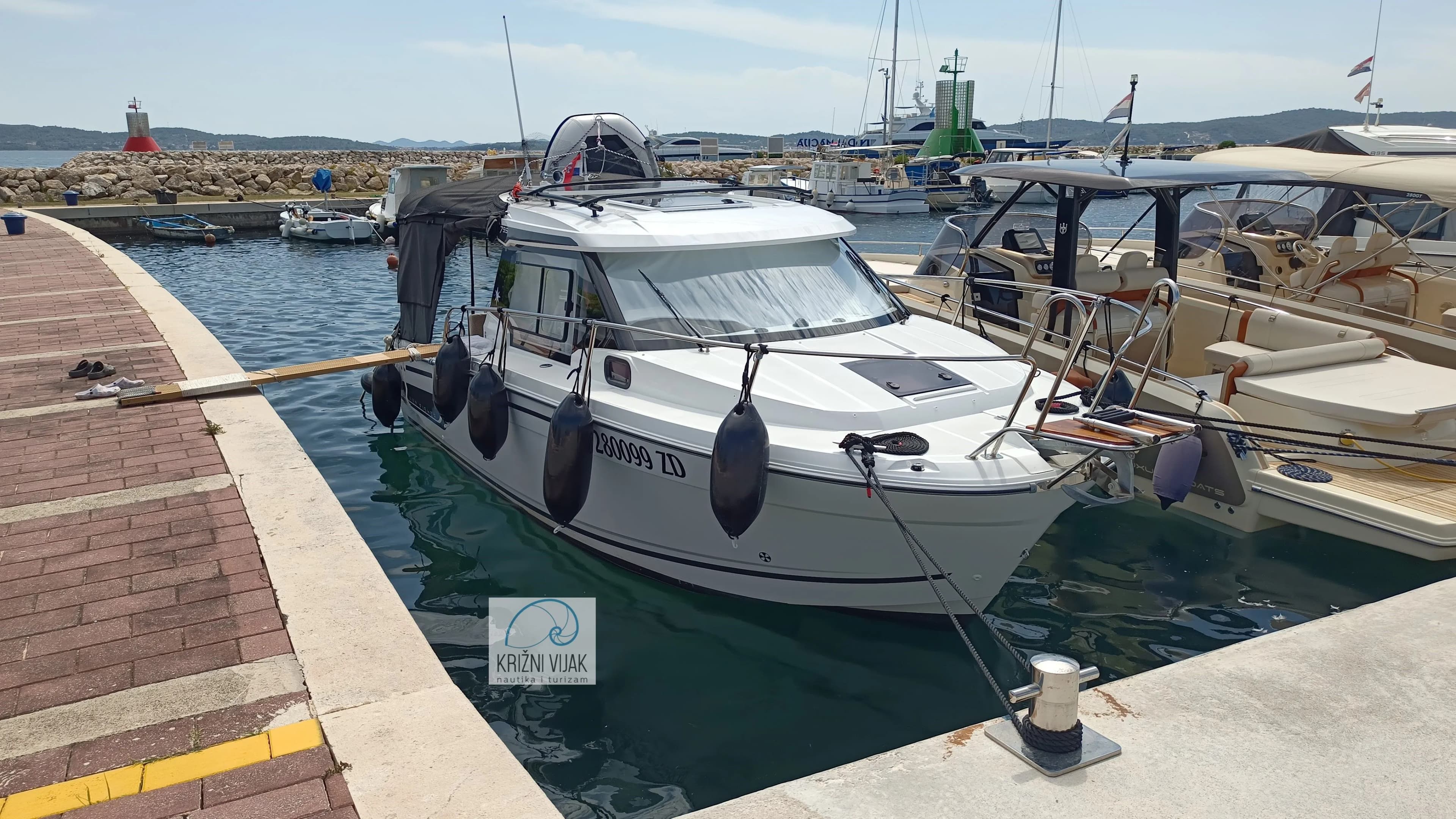 Tekne - Sukosan Kiralık Jeanneau Merry Fisher 795 7.95m Motoryat