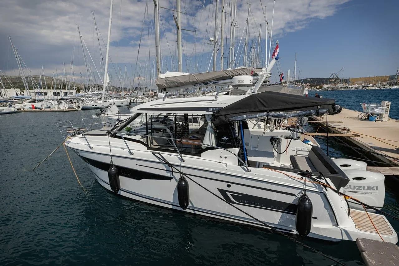 Tekne - Trogir 8.9m Kiralık Jeanneau Merry Fisher 895 Motoryat