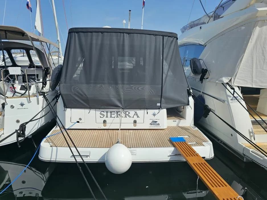 Tekne - Biograd na Moru 11.9m Motoryat Kiralık