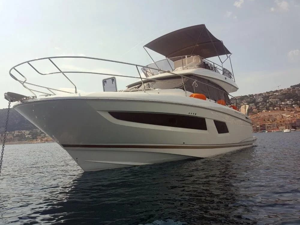 Tekne - Hyeres Kiralık Jeanneau Prestige 420 12.64m Motoryat