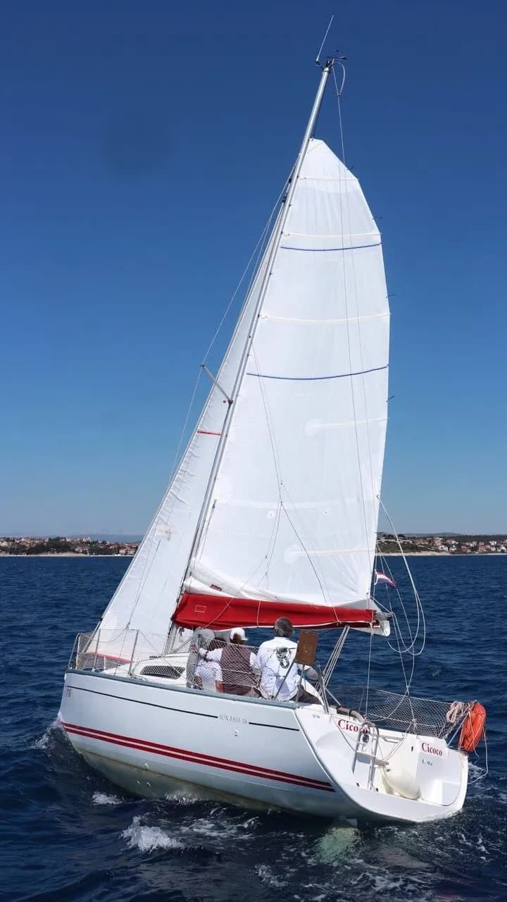Tekne - Biograd na Moru 7.63m Yelkenli Yat Kiralık