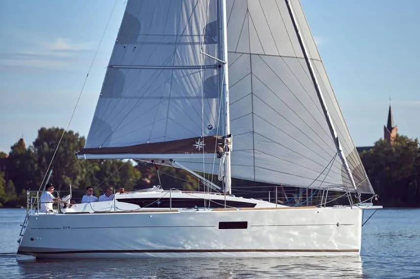 Лодка - 9.8м аренда Jeanneau Sun Odyssey 319 парусная яхта в Фурнари