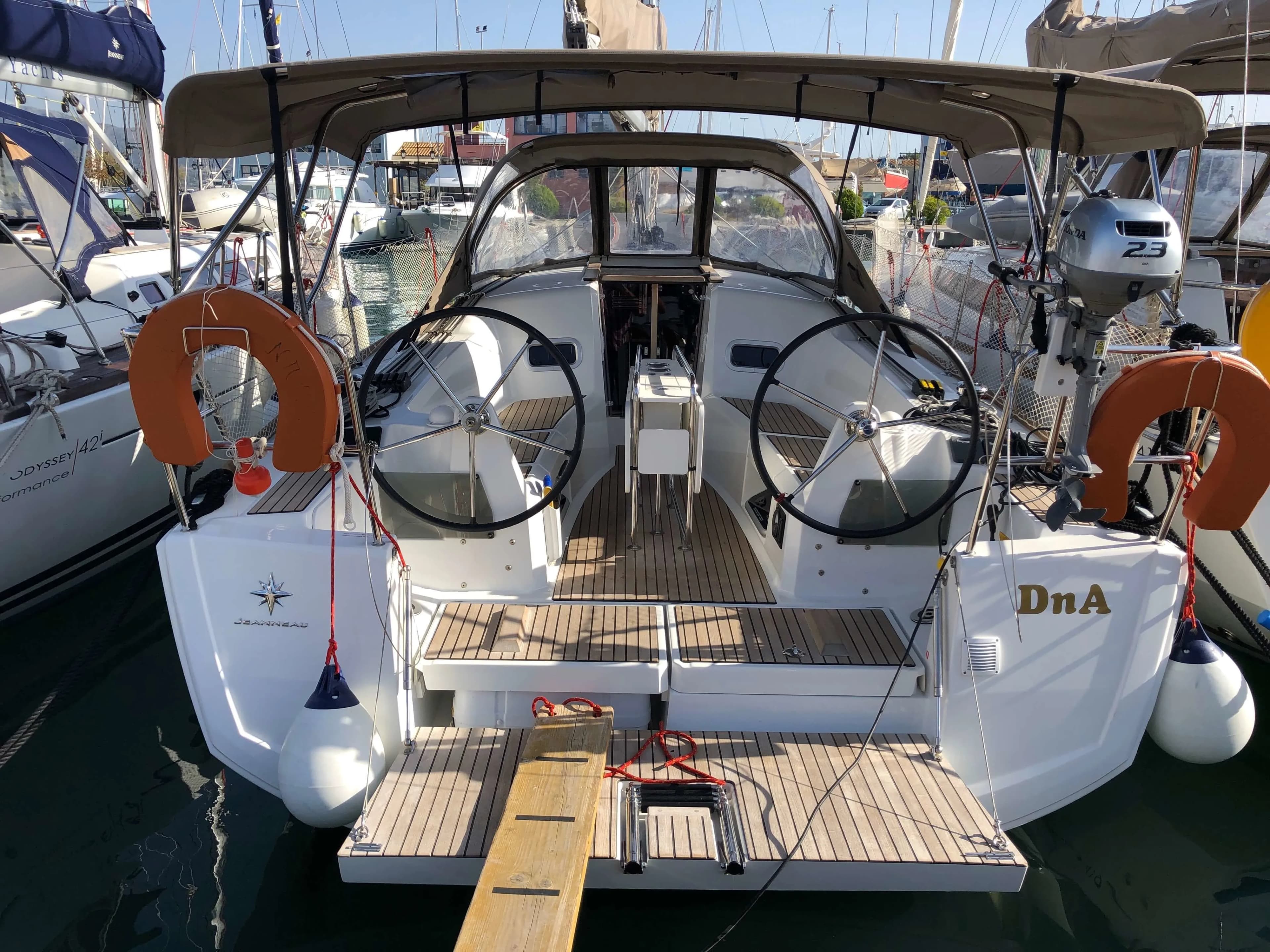 Tekne - Lefkada 10.34m Kiralık Jeanneau Sun Odyssey 349 Yelkenli Yat